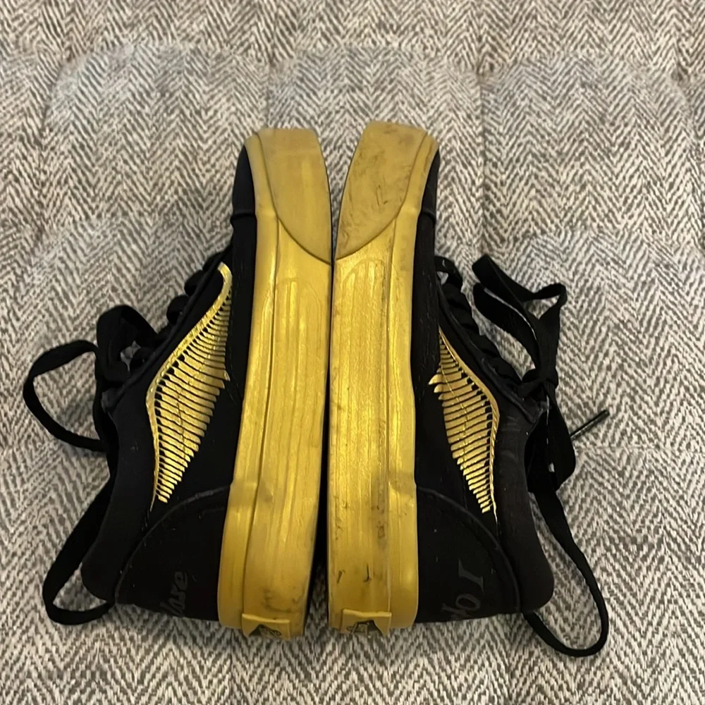 Harry Potter Golden Snitch Vans size 10.5